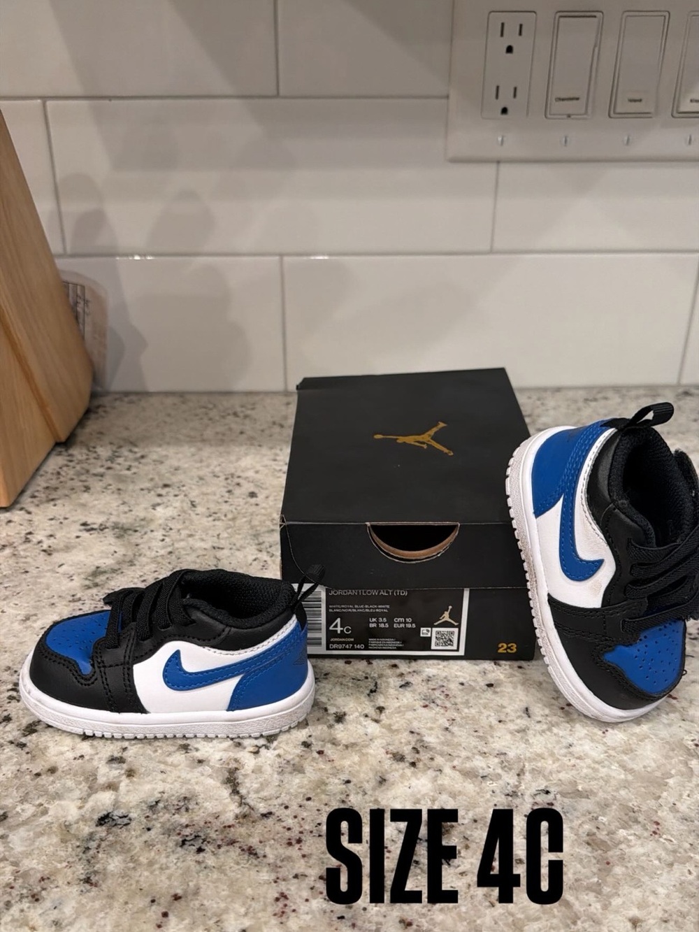 Nike Kids Blue Black White Low-Top Sneakers